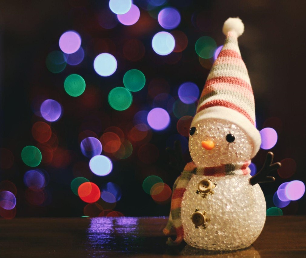 Deck the Halls with Ornaments and Joyful Giving